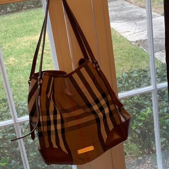 Authentic Burberry Canterbury Vintage Large with Tags - Picture 2 of 15